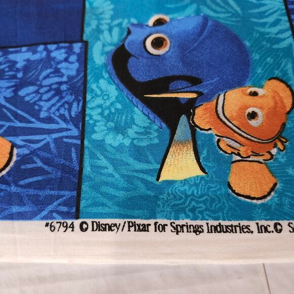 Disney/Pixar Finding Nemo Vintage Patch Cotton Fabric 44" x 58" Springs Ind. - Picture 4 of 7